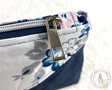 Load image into Gallery viewer, Grace Floral Wristlet Pouch