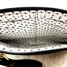 Load image into Gallery viewer, Amari Zippy Clutch