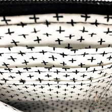 Load image into Gallery viewer, Amari Zippy Clutch
