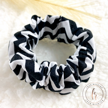 Load image into Gallery viewer, Black Chevron Scrunchie

