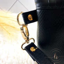 Load image into Gallery viewer, Amari Zippy Clutch
